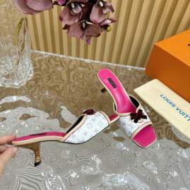 Picture of Louis Vuitton Shoes _SKULVsz35-426cmmnf041813624